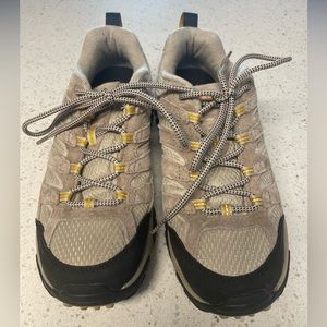 Merrell Vibram Moab 2 Women’s shoe size 7.5